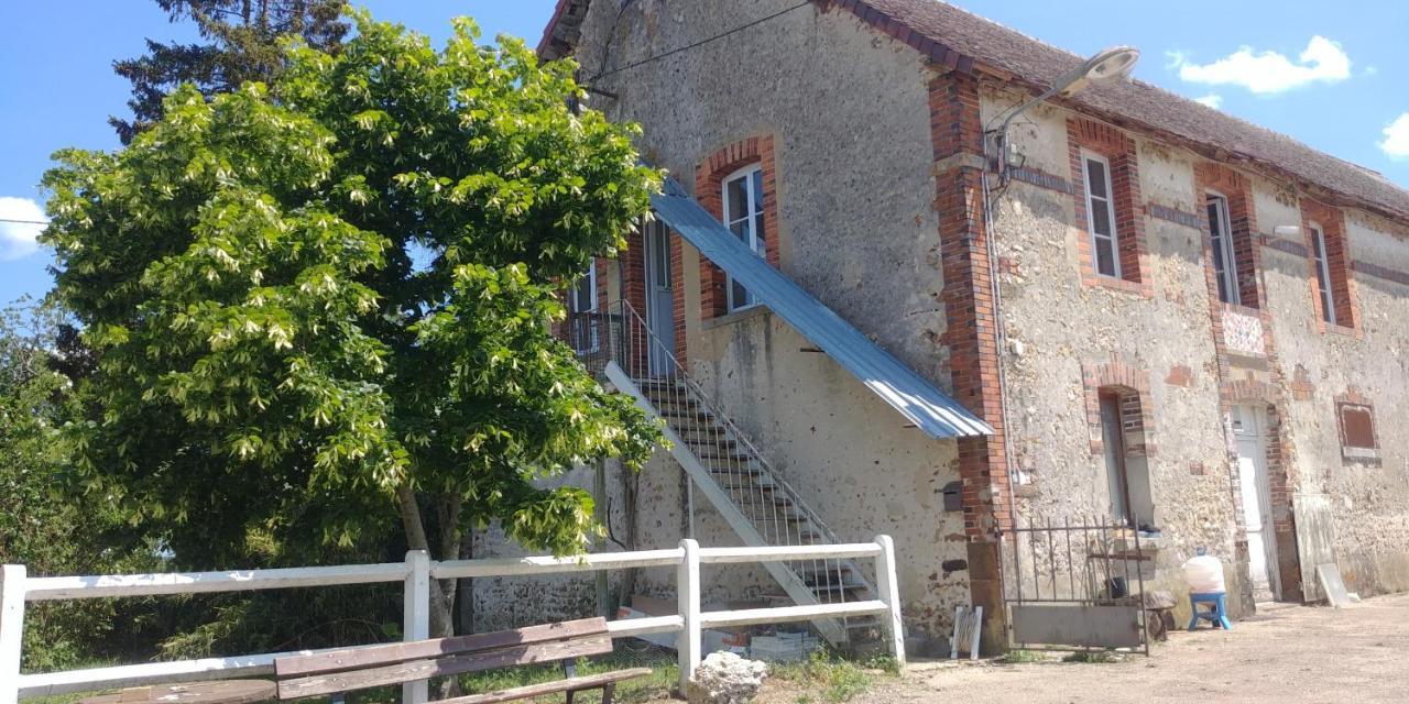 Chambre à La Ferme Saint-Martin-des-Champs  Extérieur photo